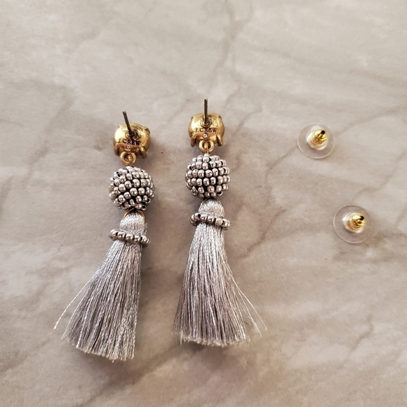 ✨ J.Crew Silver Beaded Rhinestone Crystal Tassel Drop Dangle Earrings ✨ - Picture 4 of 7